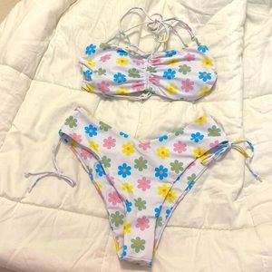 Aurelle swim size medium bikini. Never worn with tags .